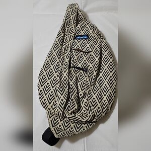 KAVU Black and Cream Chevron Sling Bag